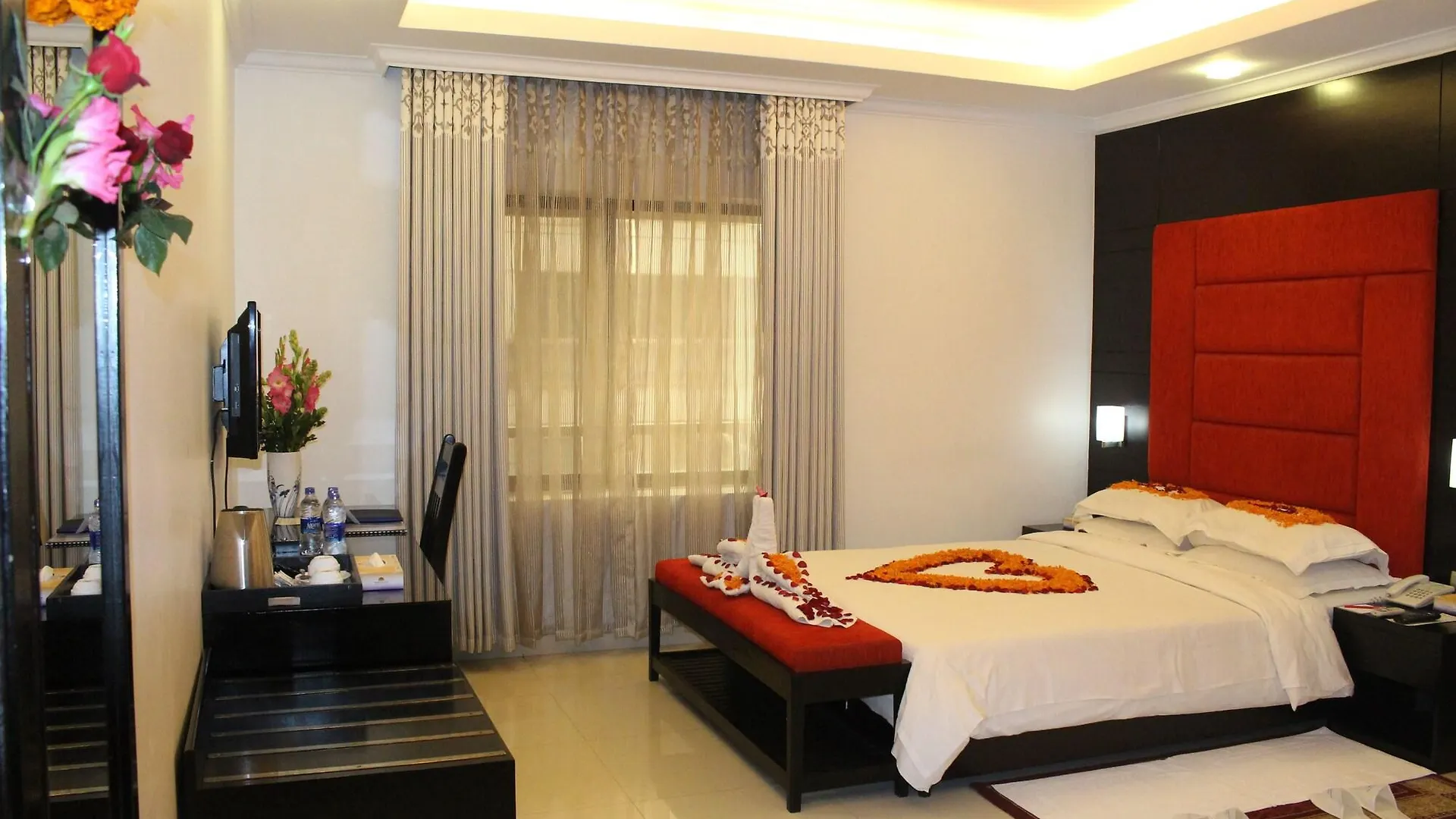 ****  Nascent Gardenia Baridhara Otel Dakka Bangladeş
